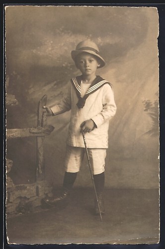 Foto kleiner junge im - foto-ak,