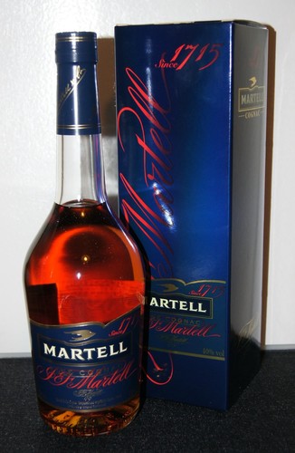 älterer martell fine cognac - martell,