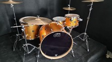 DW Drumset Performance USA Gold Sparkle Schlagzeug Drums Kit / Shellset Bateria