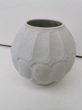 Vase KPM Royal Bavaria,  Biskuitporzellan Relief,  Runde Form, Kugel Vase,