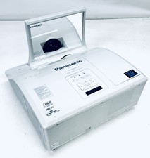 Panasonic PT-CW330 Beamer