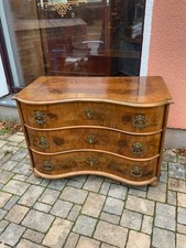 Kleine Barockkommode Nussbaum um 1770