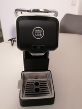 Eine Kaffeekapselmaschine von Lavazza