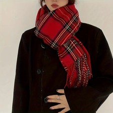 Roter Tartan Quastenschal