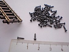 E53 / 100  Gleisschrauben schwarz 1,4x6 mm  Linsenkopfschrauben