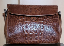 Aigner-Umhängetasche für