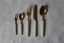 Essbesteck, Kaffeebesteck, Vorlagenbesteck  12 Pers. Kunststoff-Griffe 72 Teile