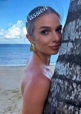 Lola Weippert Glamour