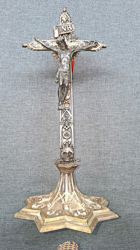 Metallkreuz im - metallkreuz,