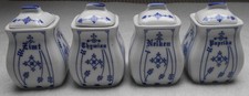4 Gewürzdosen, Porzellan mit Zwiebelmuster, unbenutzt.