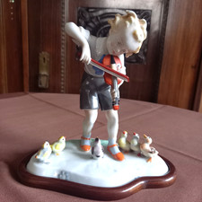 Metzler & Ortloff Porzellanfigur Meistergeiger Nr. 6902 farbig mit Holzeinsatz