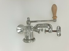 Antiker Fleischwolf, Marke