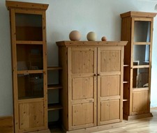 Wohnwand Landhausstil massive Kiefer, Farbton Pinie, gewachst