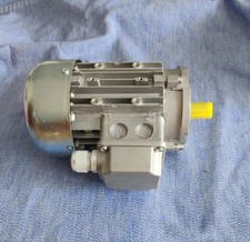 Drehstrommotor 0,37 kw von