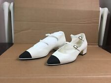 Chanel Kegelballerina mit