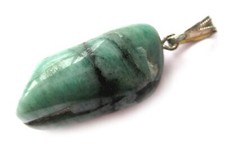 Trommelstein-Anhänger Smaragd