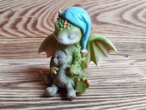 Süßer kleiner drache - kleiner,