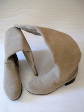 Stiefel aus Wildleder taube