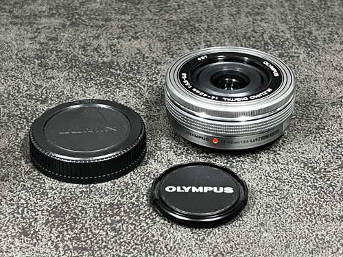 Near mint olympus 42mm ez - mint,
