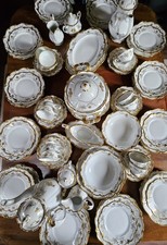 Reichenbach Porzellan Esss- und Kaffeeservice Golddekor