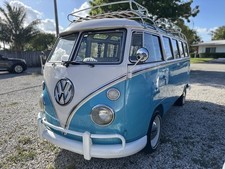 1972 Volkswagen Bus 