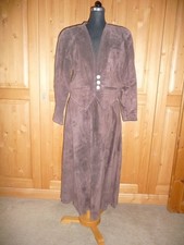 Damen-Wildleder-Kostüm, Gr. 42, Leder-Jacke + langer Lederrock