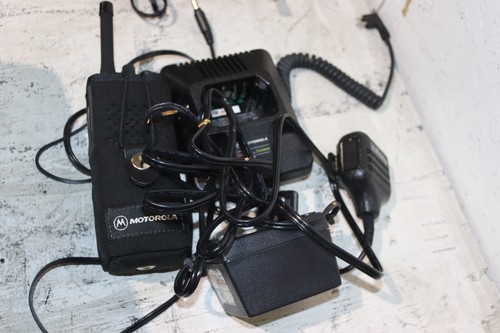 Motorola radius gp300 two way - ,