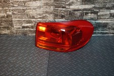 Heckleuchte rechts LED P21W HELLA für VW Tiguan (5N_)