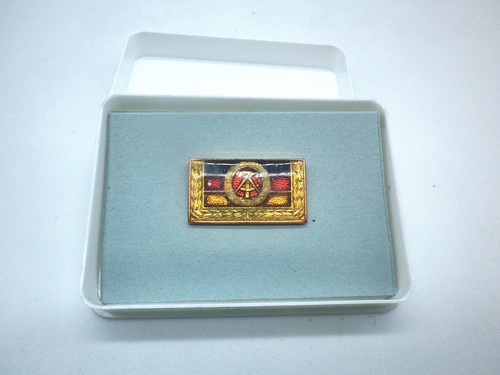 Ddr spange mit - ddr, wappen