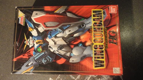 Bandai gundam wing - gundam,