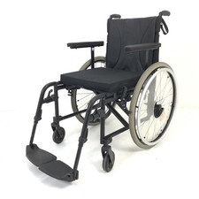 Küschall Compact Attract Aktivrollstuhl Rollstuhl Adaptivrollstuhl Sb. 45 cm 