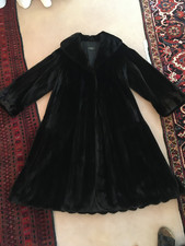 *** LUXUS: Blackglama