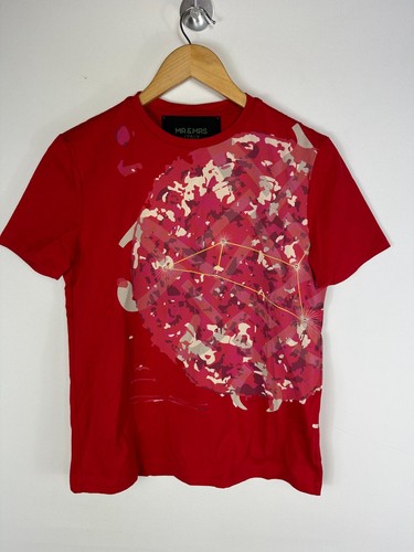 Authentisches rotes bedrucktes