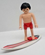 Surfer mit Surfbrett ++ Summer