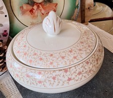 Porzellandose Bonboniere