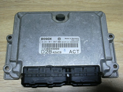 Motor steuergerät 0281011047 - steuergerät,