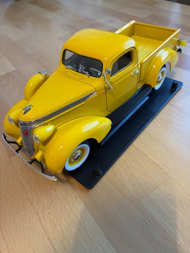 Road signature 1937 studebaker - signature,