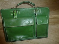 BELLY Bag grün groß stabiles Leder,selten und noch in gutem Zustand!