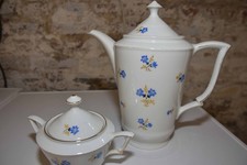 Kaffeekanne mit Zuckerdose, Handbemalt mit Enzianblumen