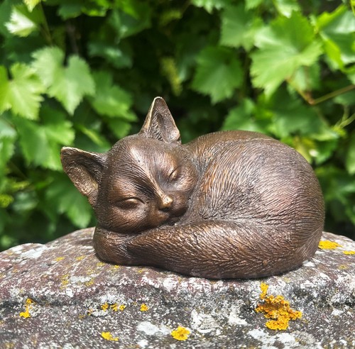 Bronzefigur katze schlafend - bronzefigur,