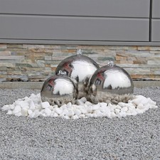 Brunnen aus Edelstahl für den