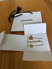 CHANEL Mademoiselle Haarklammern Chanel Logo Haarschmuck Goldfarben Coco