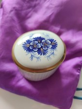 Kleine Porzellan-Dose Italien 5 Cm hoch, 7 cm  lang Goldrand handbemalt 