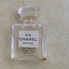 CHANEL No. 5 Perfume Miniature