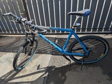 Neuwertiges Mountainbike MTB Cube LTD Four