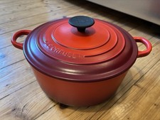 Le Creuset Signature Bräter rund 24 cm kirschrot