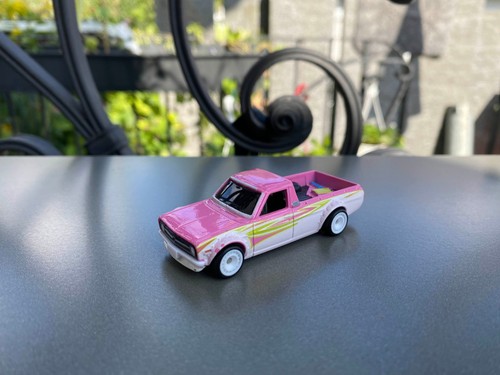 Hot wheels 1975 datsun sunny - datsun,