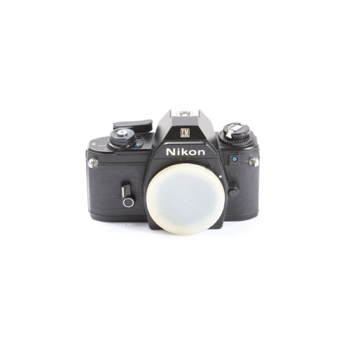 Nikon analog spigelreflex - analog,