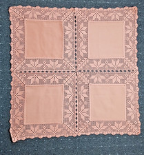 OMAs  HÄKEL-TISCHDECKE