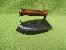 Altes kleines Bügeleisen